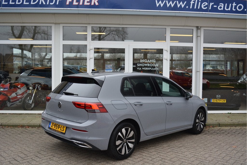 Volkswagen Golf 1.5 TSI 150PK Move Executive | LED | StoelVW, Voorwielaandrijving, Stof, 150 pk, Bedrijf