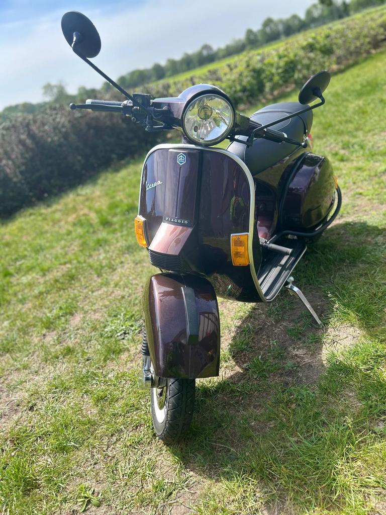LML Star Deluxe 125 4T Vespa aubergine volledig gereviseerd, Ophalen, Zo goed als nieuw, Benzine