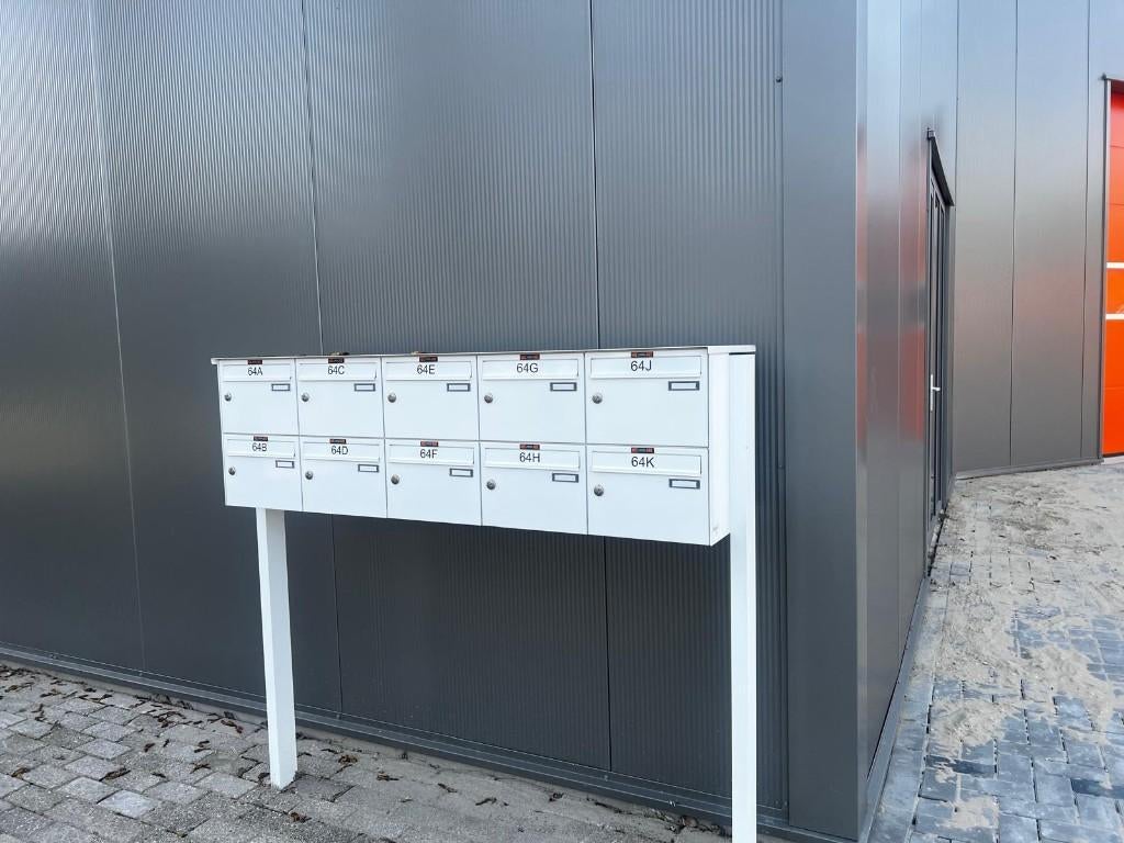 Te Huur Bedrijfsruimte  Lelystad – 100 m² | 2 Etages, Zakelijke goederen, Bedrijfs Onroerend goed, 100 m², Huur, Bedrijfsruimte