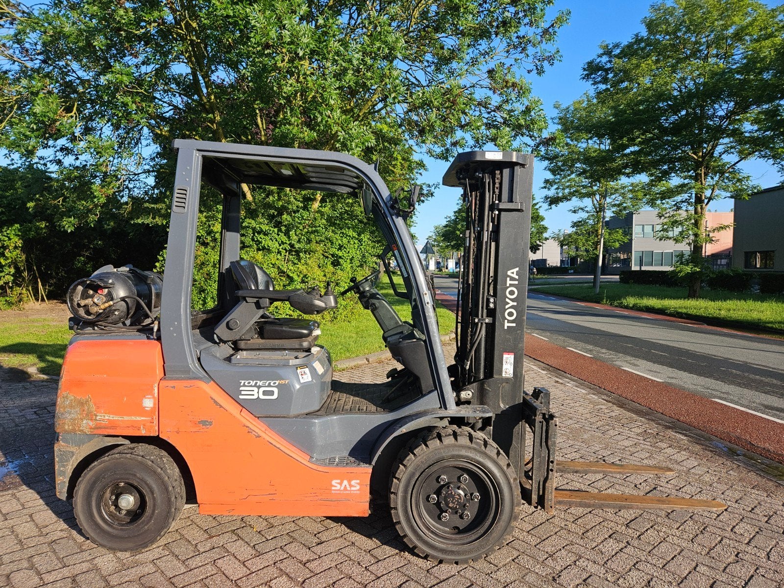 Toyota Tonero 30 LPG Heftruck - 2019,, Zakelijke goederen, Machines en Bouw | Heftrucks en Intern transport, 3000 tot 4000 kg