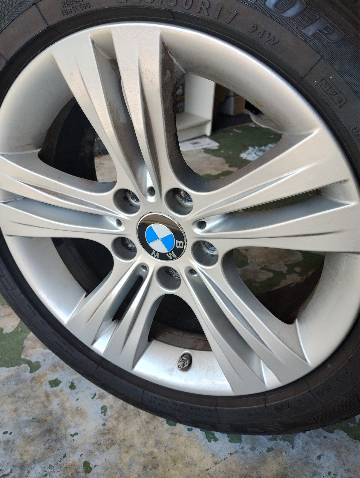 Bmw velgen met banden 4x origineel 17 inch, Motoren, Ophalen