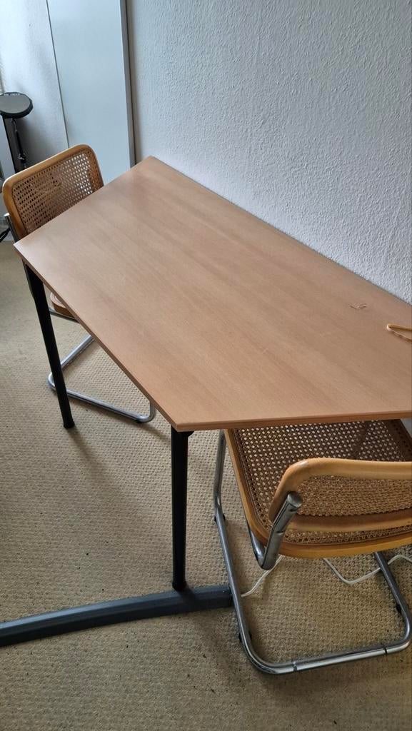 Trapezium kantoortafel, Ophalen, Gebruikt