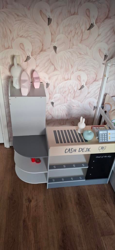 Houten speelgoedwinkel met kassa en automaat, Ophalen of Verzenden, Zo goed als nieuw, Jongen of Meisje