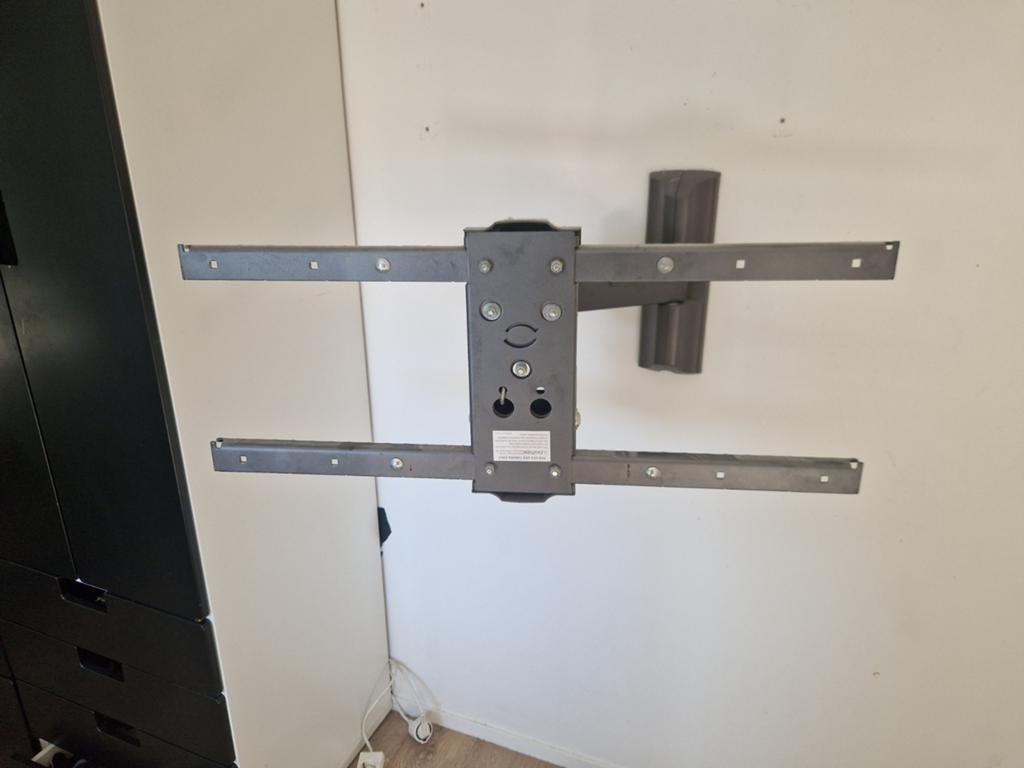 TV beugel met uittrekbare arm, Ophalen