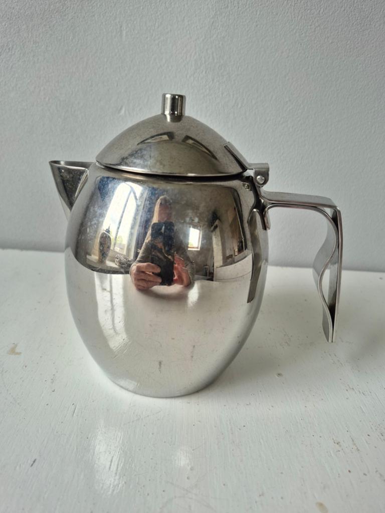 Hema theepot van ijzer - 17cm hoog, 12cm breed, Theepot/fluitketel, Gebruikt, Zilver, Ophalen of Verzenden
