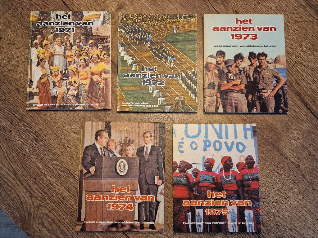 Het Aanzien van 1971 - 1975, Boeken, Overige gebieden, Ophalen of Verzenden, 20e eeuw of later, Gelezen