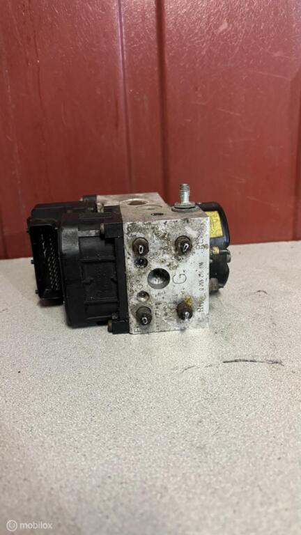 ABS pomp Honda Civic VII ('01-'06) 0265216895, Honda, Gebruikt, Honda, Ophalen of Verzenden