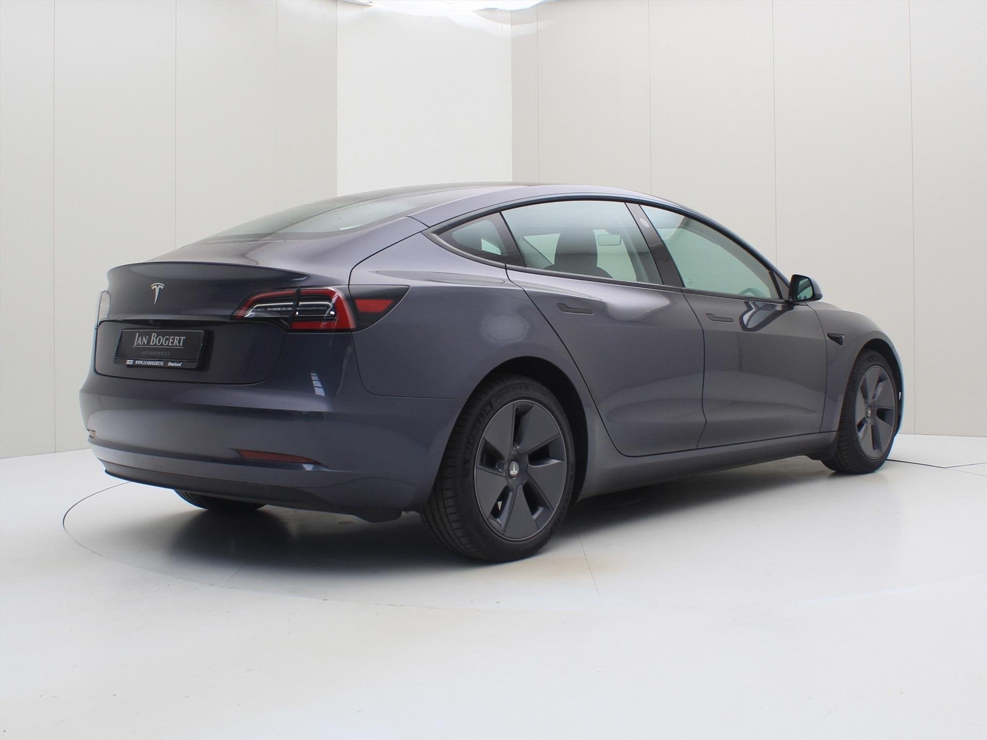 Tesla Model 3 Standard RWD Plus 93.6% SoH UPGRADE [ RYZEN AM, Automaat, Gebruikt, Zwart, Sedan