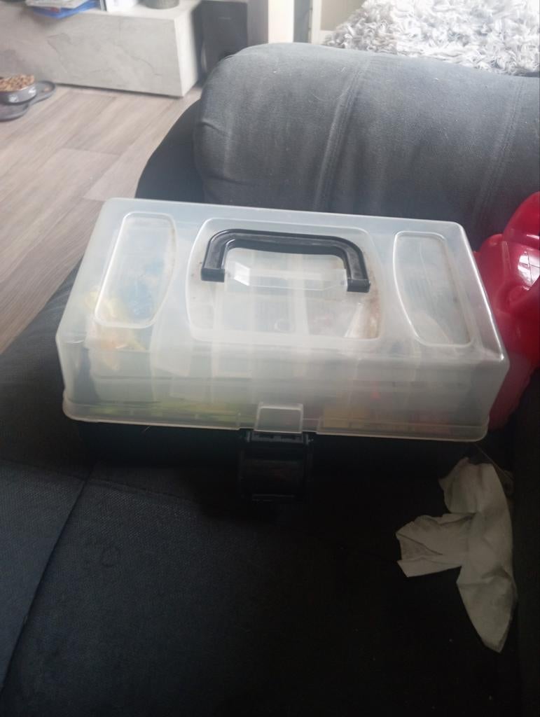 Viskoffers met spullen, Doe-het-zelf en Verbouw, Gereedschapskisten, Ophalen