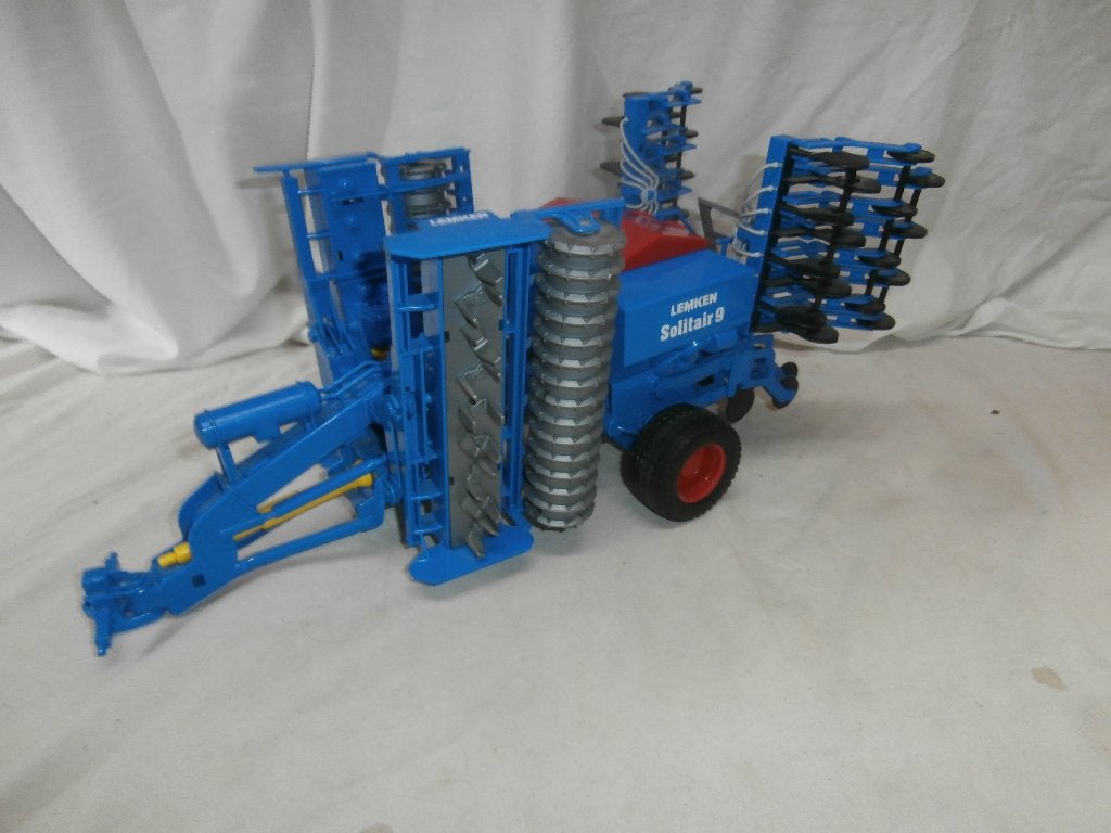 Bruder Lemken Solitair 9 Zaaimachine Speelgoed, Ophalen, Zo goed als nieuw