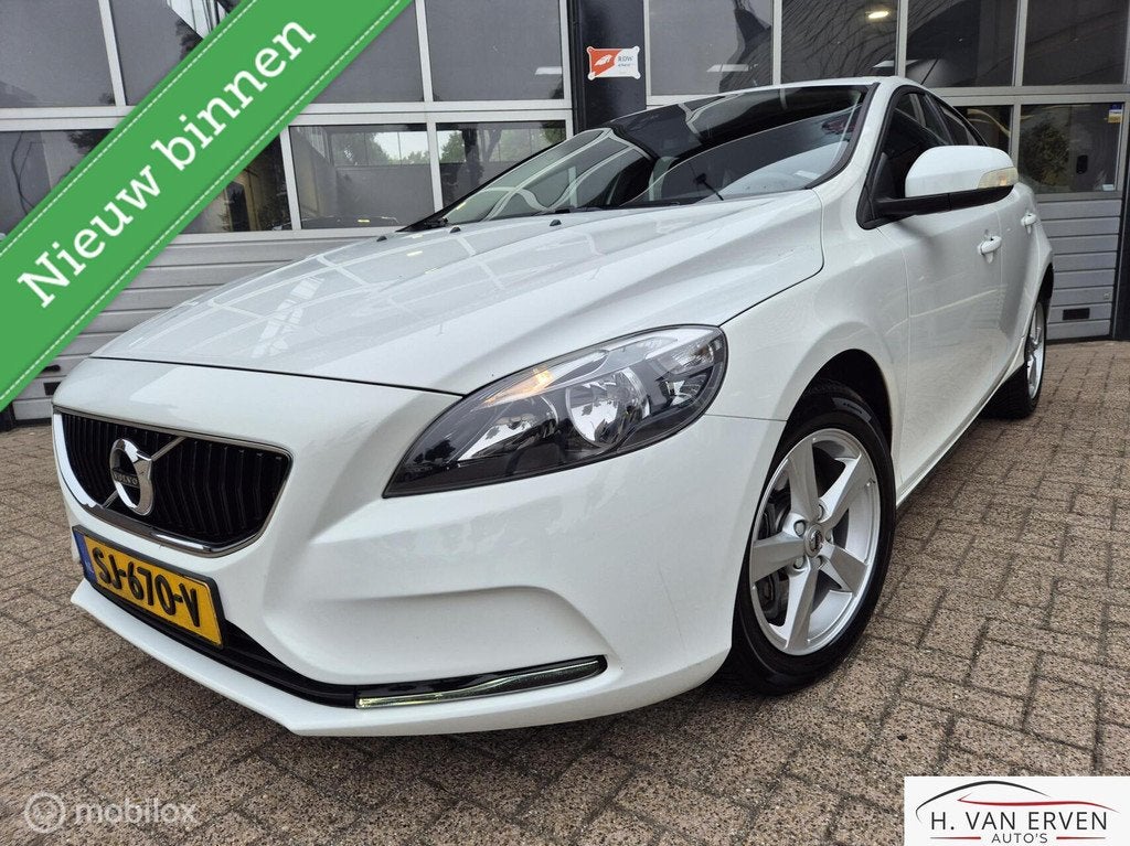 Volvo V40 1.5 T2 Nordic AIRCO CRUISE AUTOMAAT NAP, Start-stop-systeem, 1498 cc, Euro 6, 4 cilinders