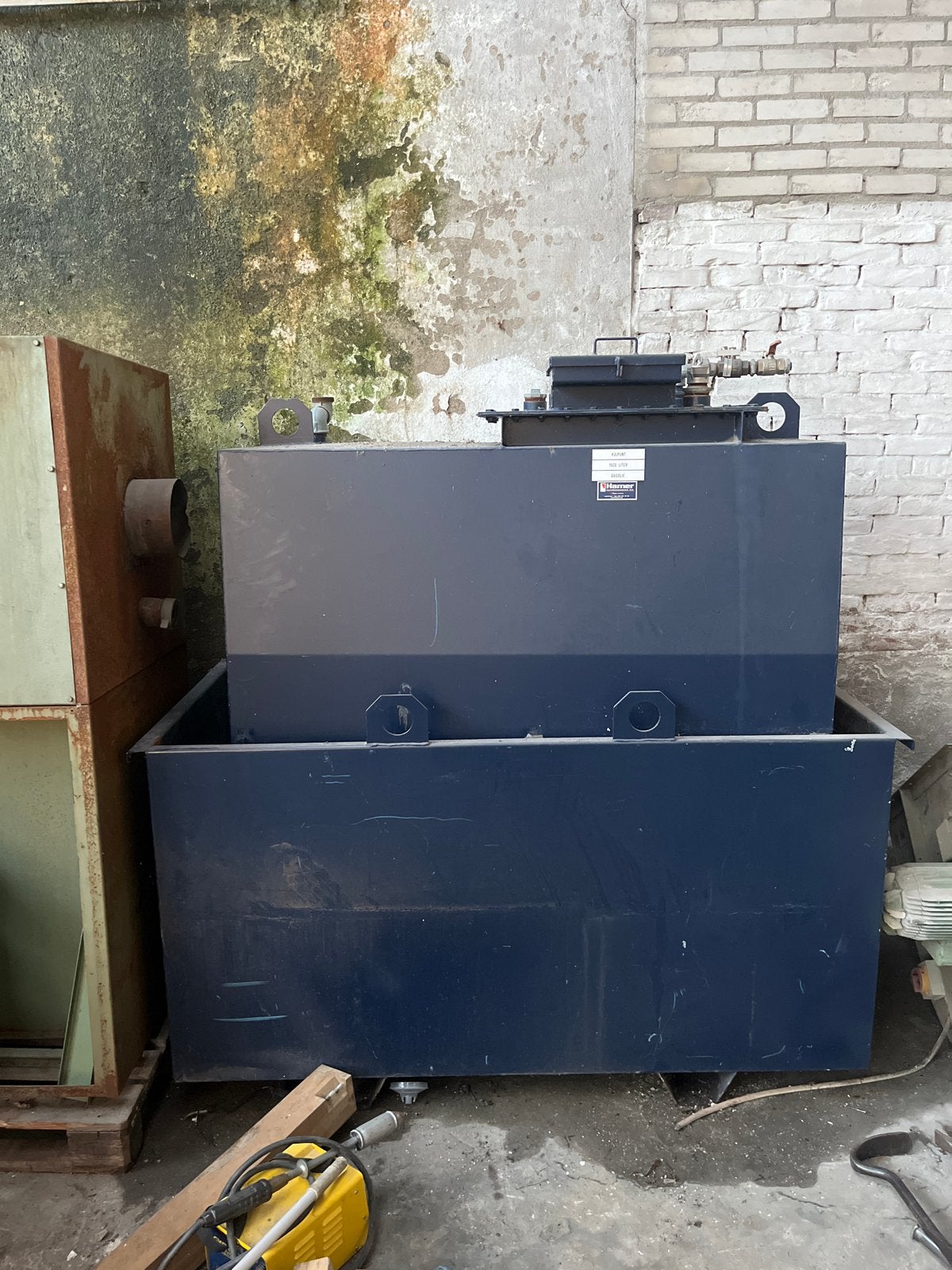 Brandstof opslagtank 1500 liter - Hamar Installatietechniek, Ophalen