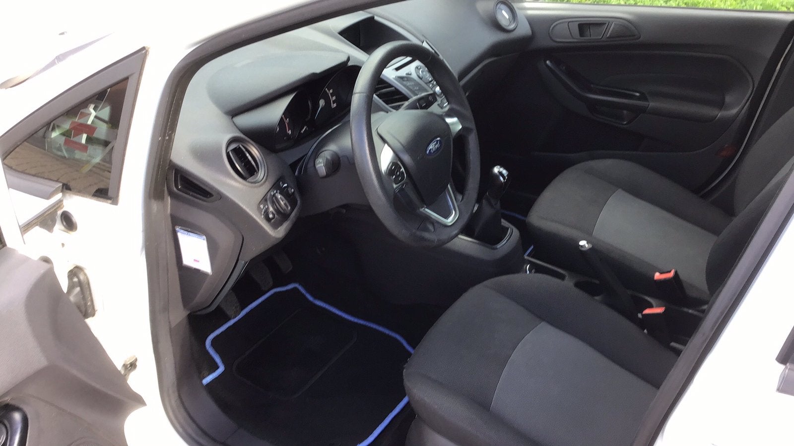 Foto 11 van Ford Fiësta1.25 82pk 5d 2015,grote beurt gehad +distributie