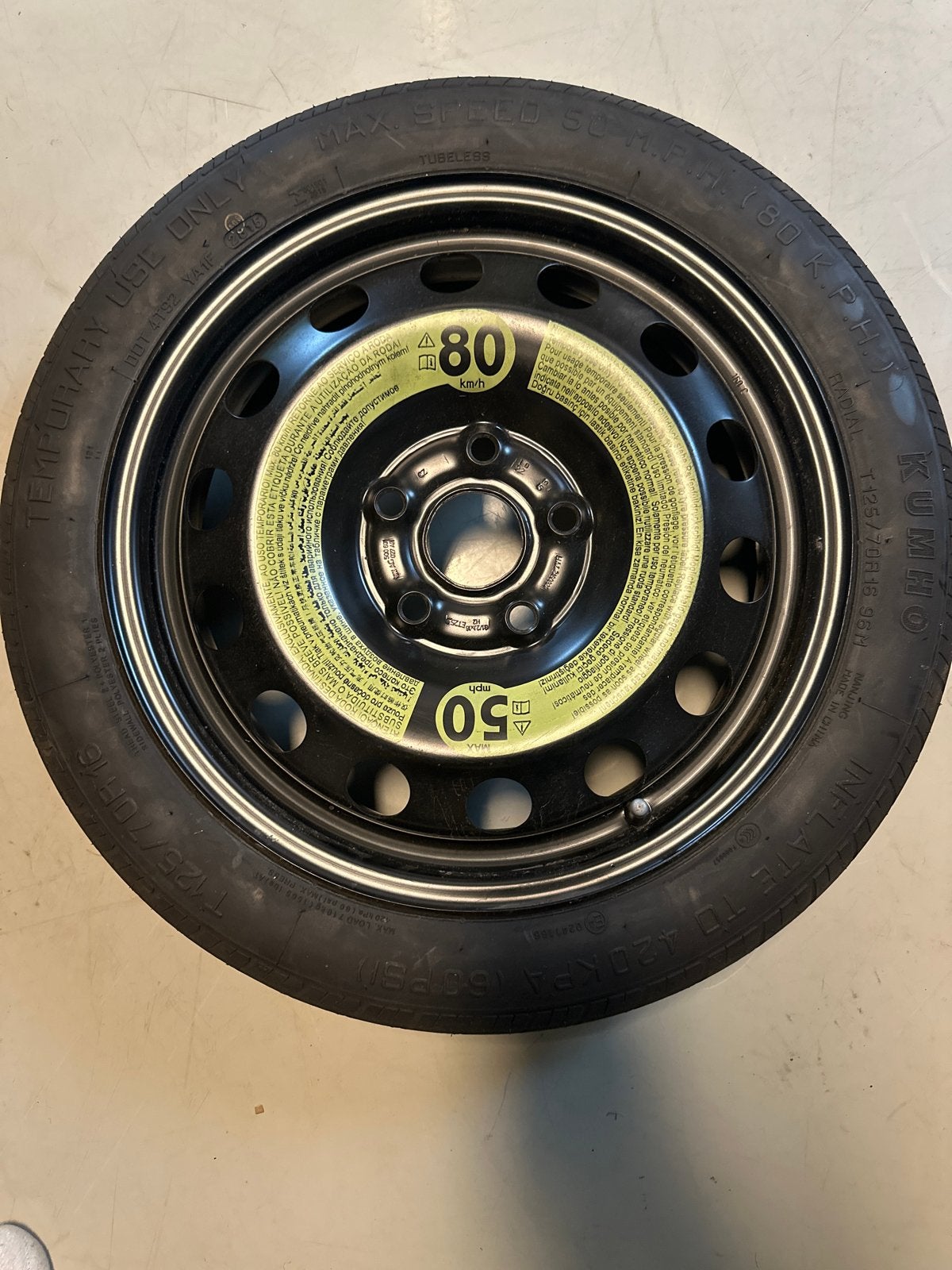 Noodreservewiel Kumho T125/70R16 96M, Ophalen, Gebruikt