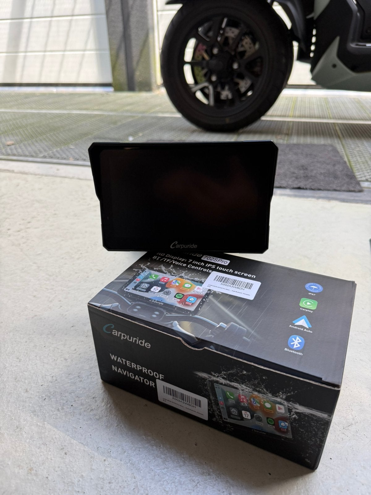 Carpuride W702S Pro met Yamaha Tricity 300 beugel, Motoren, Ophalen, Zo goed als nieuw