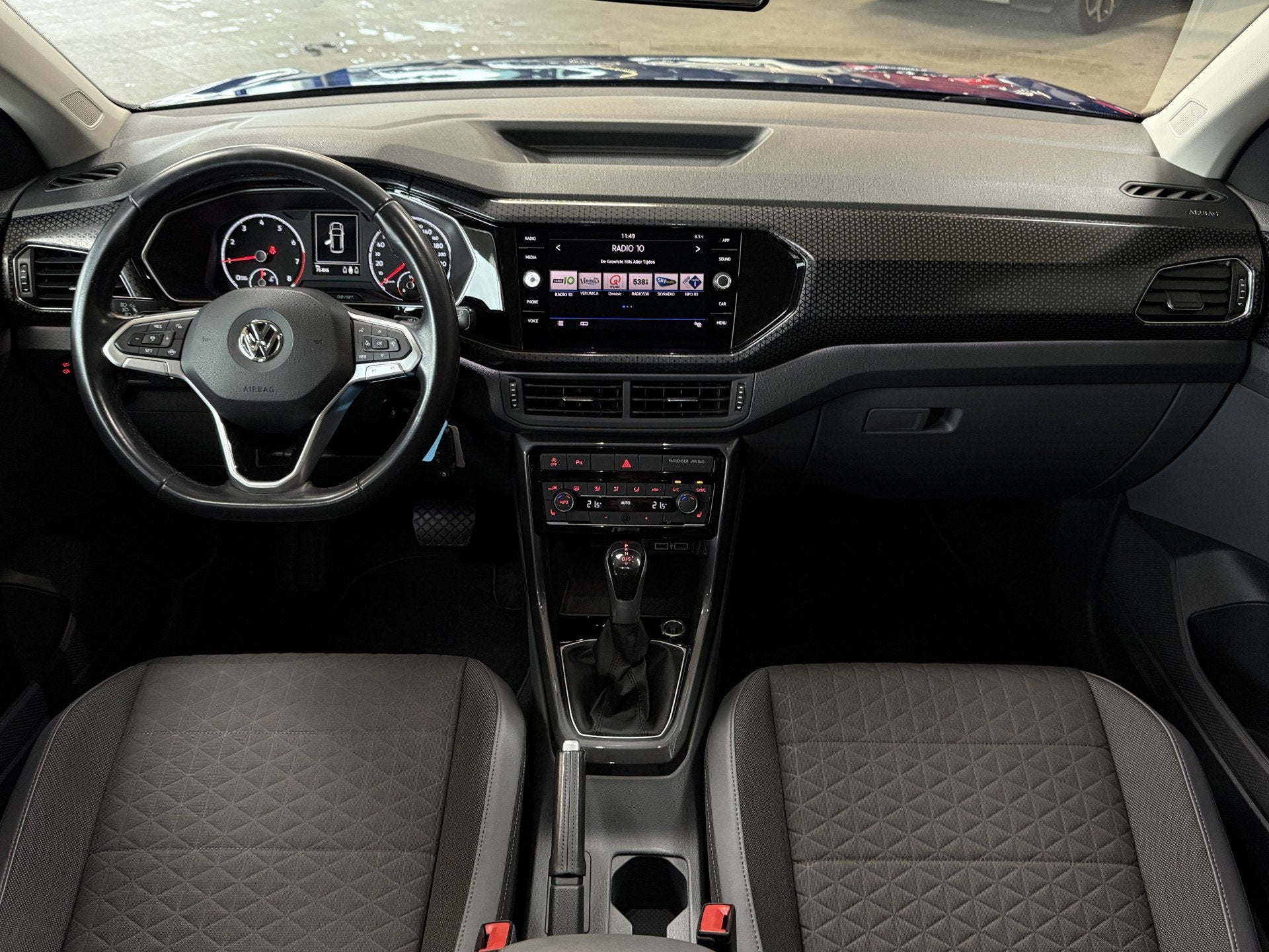 Volkswagen T-Cross 1.0 TSI 115pk DSG Style | Navi | Carplay, Auto's, Dealer onderhouden, Gebruikt, Zwart, Blauw