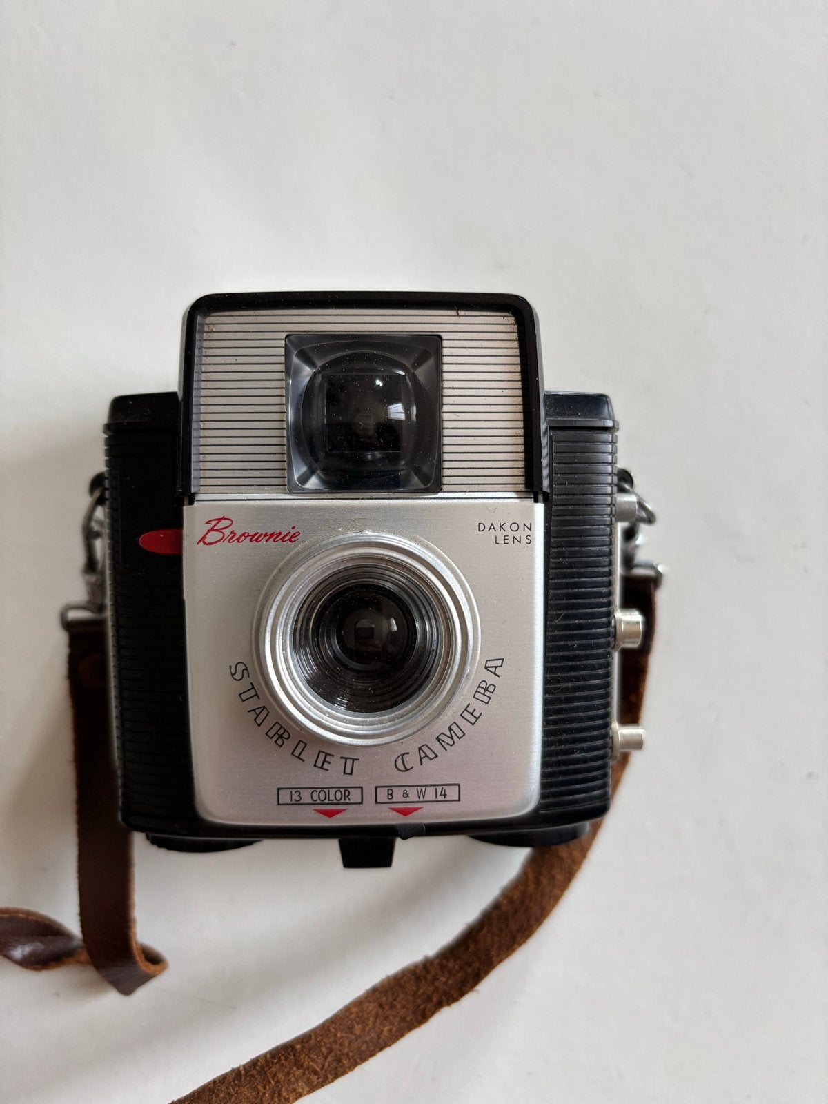 Vintage Kodak Brownie Starlet Camera met leren tas, Ophalen, Gebruikt, Compact, Kodak