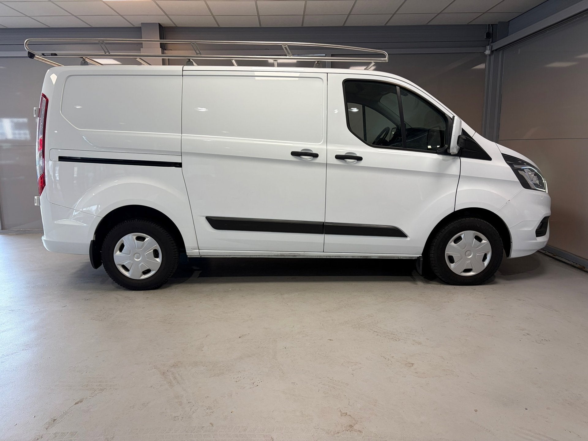 Ford Transit Custom 280 L1H1 Trend 2.0 TDCi | Trekhaak | Imp, Dealer onderhouden, Stof, 4 cilinders, Wit