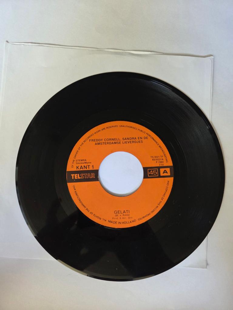 Freddy Corneel, Sandra en de Amsterdamse lieverdjes - Gelati, Gebruikt, 7 inch, Single, Ophalen of Verzenden