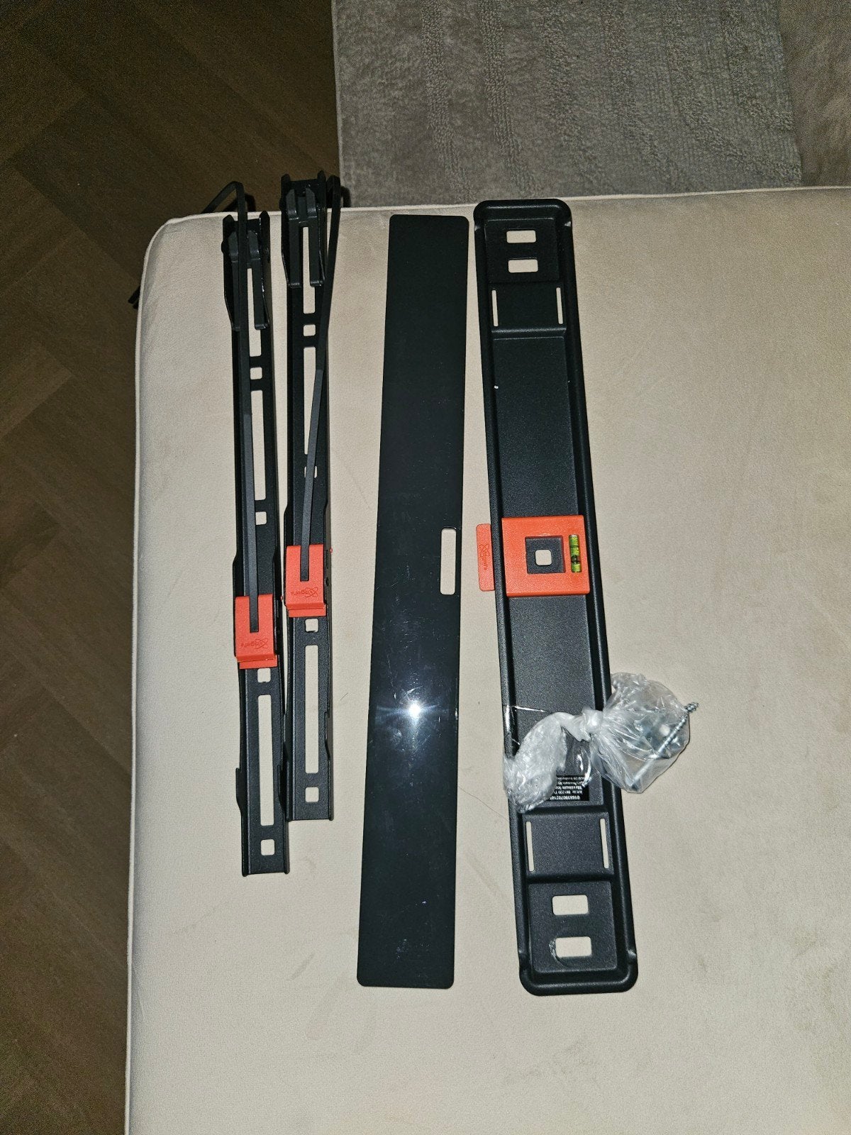 Vogels TV wandbeugels - Complete set 50inch tv, Ophalen, Zo goed als nieuw
