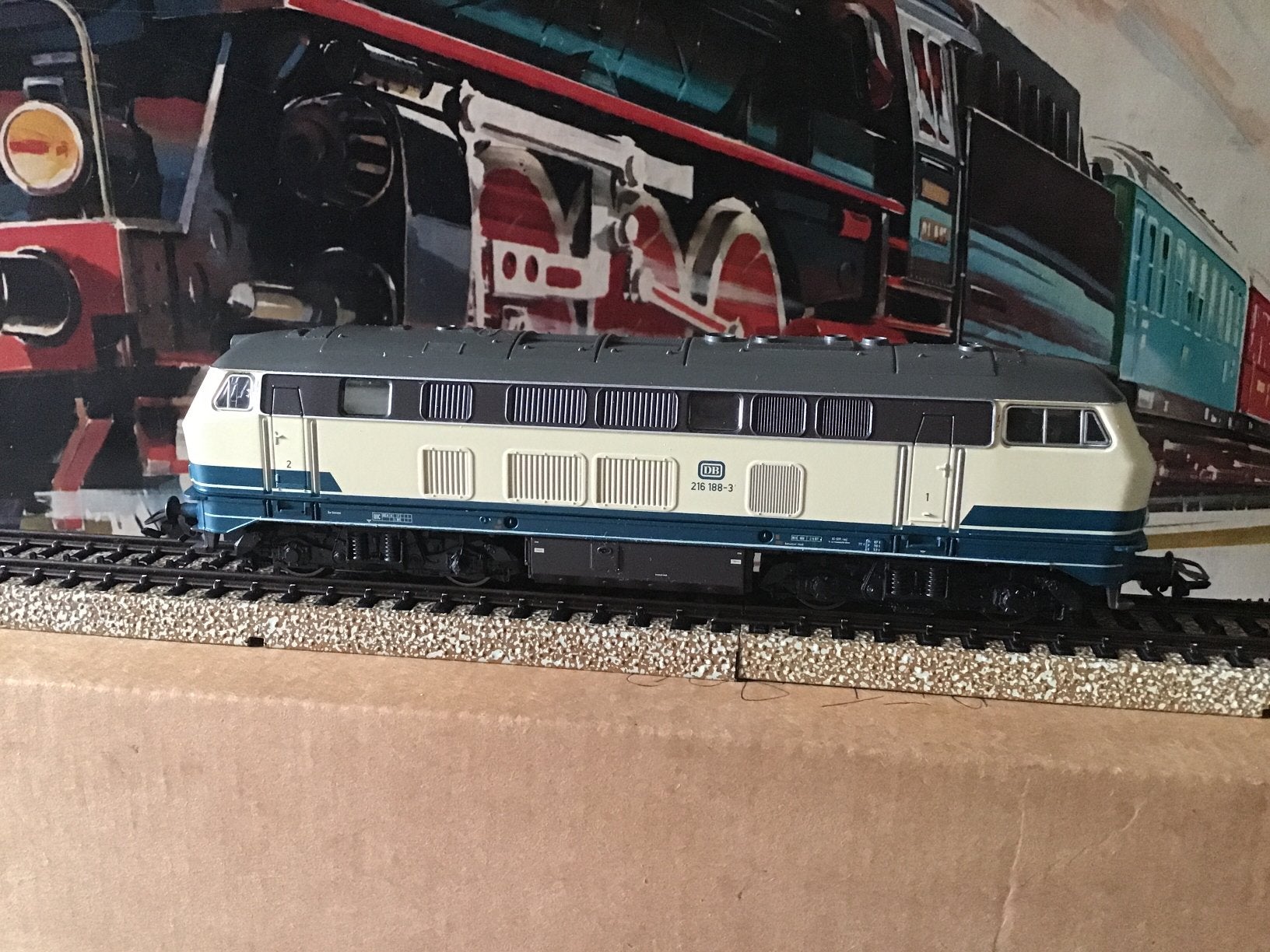 Marklin 3374 diesel BR 216 digitaal delta, Wisselstroom, Locomotief, Ophalen of Verzenden, Zo goed als nieuw