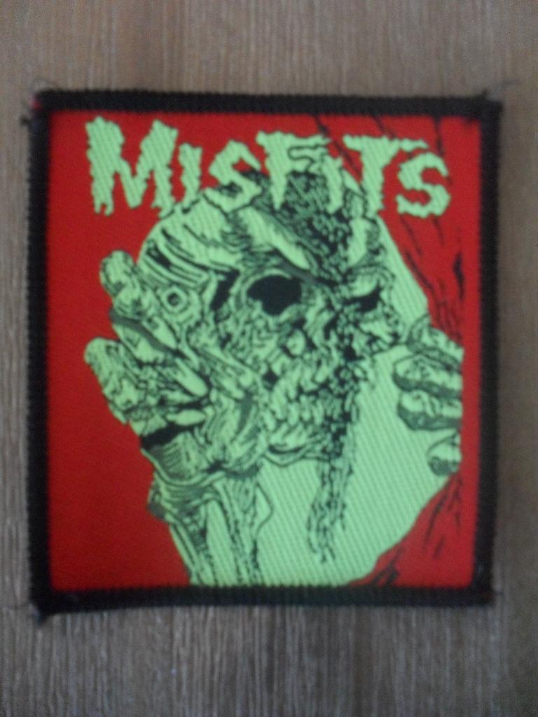 Misfits metal rock muziek patch kledingembleem, Verzamelen, Ophalen of Verzenden, Nieuw, Kleding