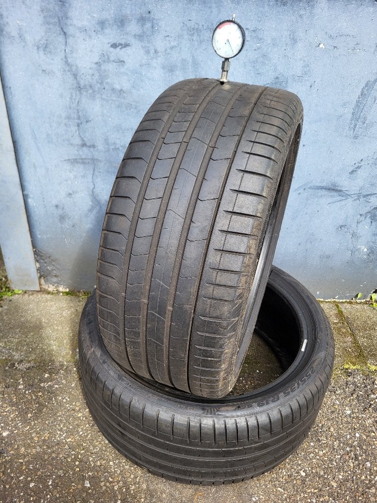 2 x 255/35/19 Pirelli Pzero Runflat 6mm profiel 150,- ALL IN