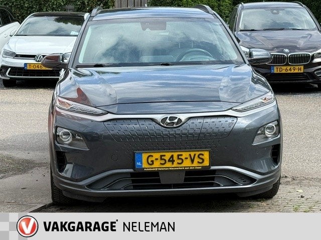 HYUNDAI Kona EV 204pk 2WD Aut. Premium camera nav. rijklaarp, 12 maanden, Stof, Gebruikt, Zwart