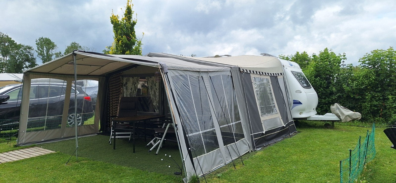 Hobby 450 UF de Luxe Easy Caravan 2004., Rondzit, Hobby, Dwarsbed, Particulier