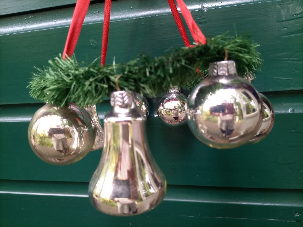 Kerstballen en - klokjes vintage, Diversen, Kerst, Ophalen of Verzenden