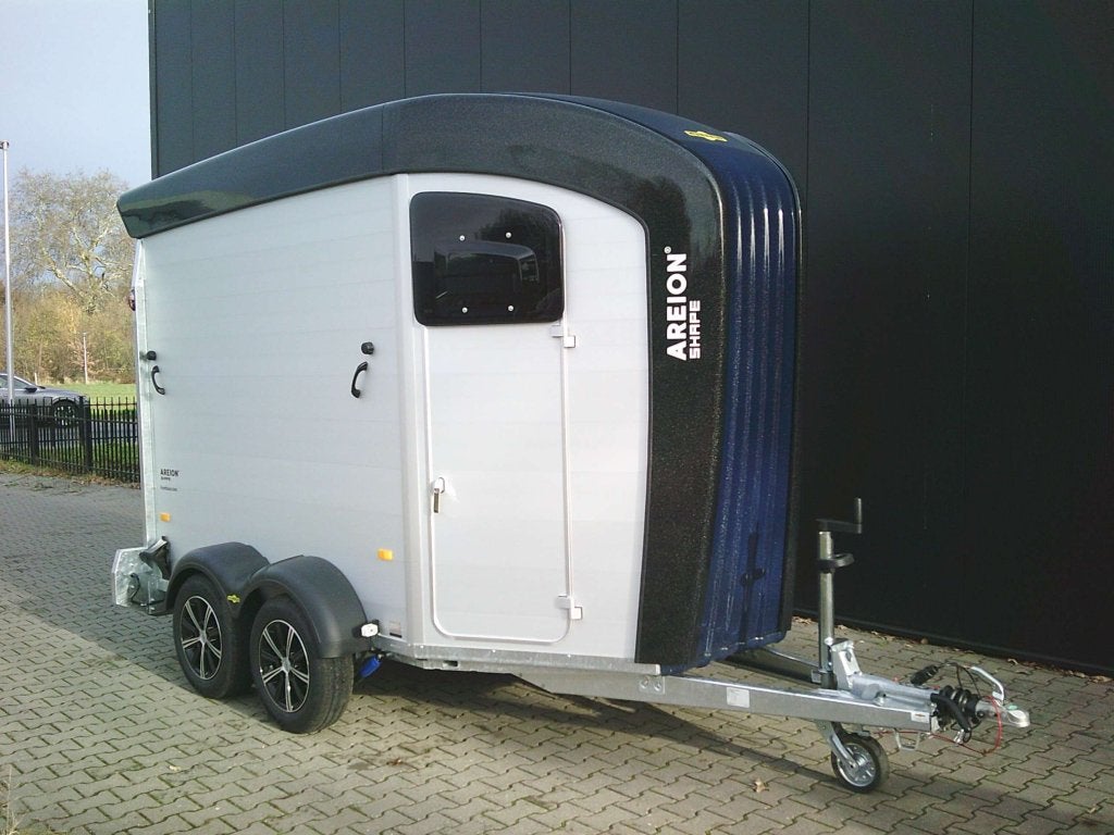 NIEUW. Humbaur Shape 2 paards. Zeer compleet uitgevoerd, Niet ingevuld, 2-paards trailer, Niet ingevuld, Ophalen