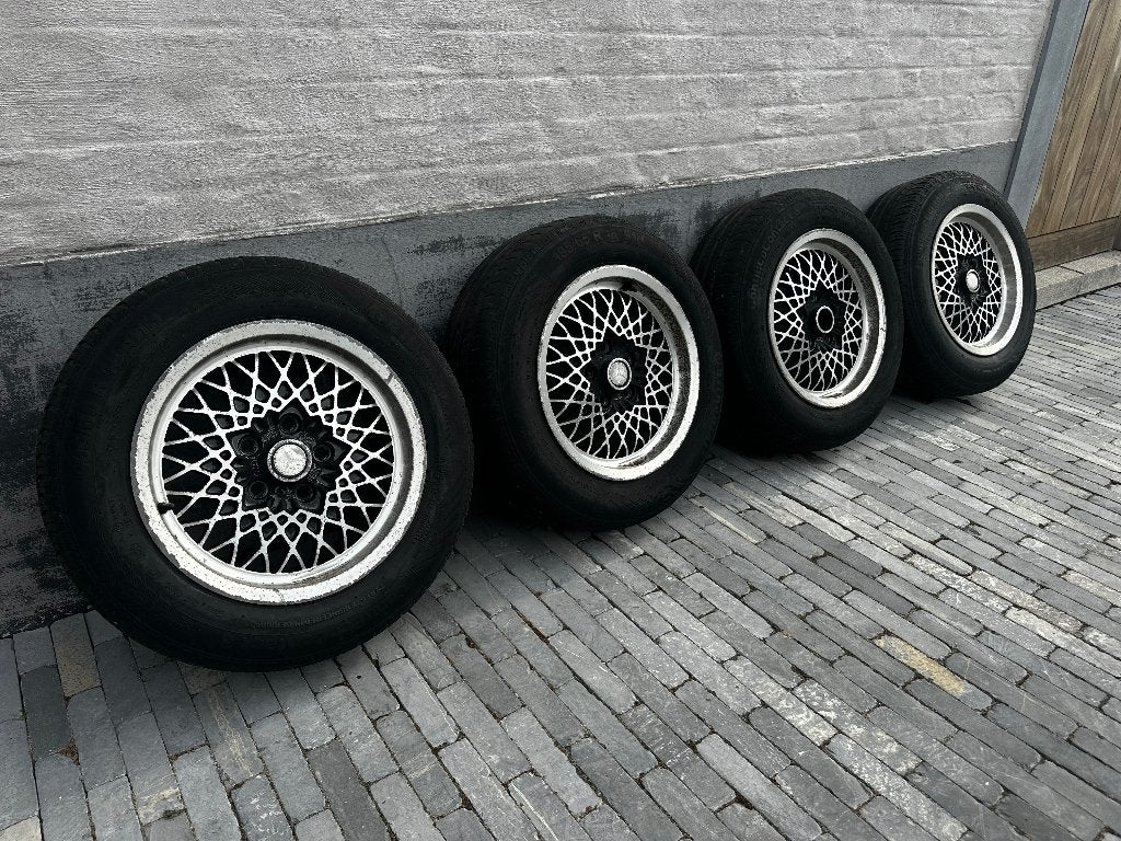 Originele Mercedes W201/W124 velgen – klassieke OEM velgen, Auto-onderdelen, Ophalen, 15 inch, Banden en Velgen, Personenwagen