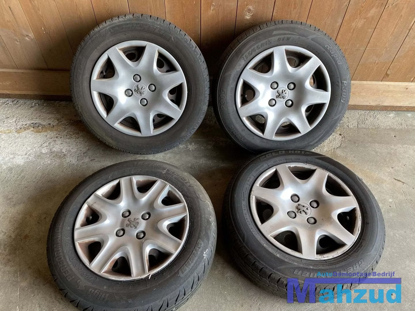Peugeot 308 velgen met banden 195 65 15 inch 4x108, Auto-onderdelen, Taurusavenue 1
2132 LS  Hoofddorp, NL, Gebruikt, Contact.group@renault.com