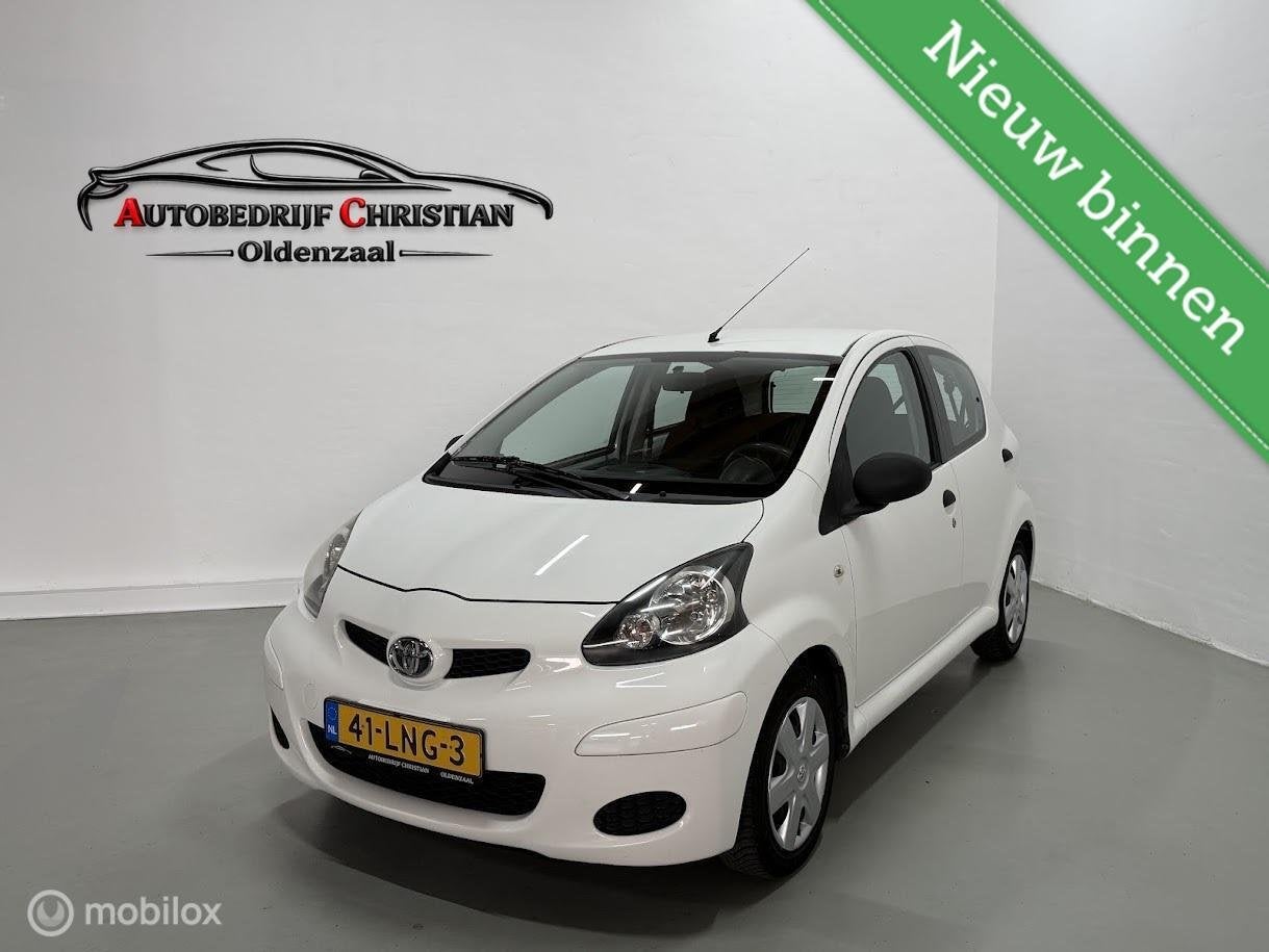 Toyota Aygo 1.0-12V Access | AIRCO | STUURBEKR., Voorwielaandrijving, Gebruikt, 4 stoelen, Origineel Nederlands