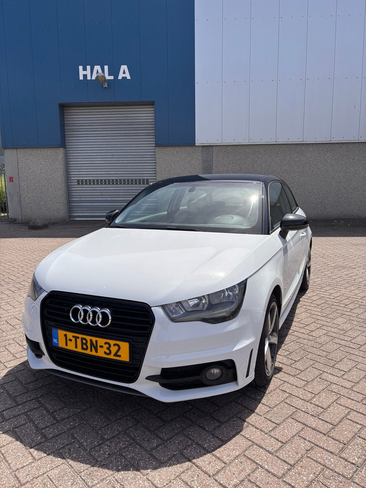 Audi A1 1.2 Tfsi 63KW 2014 Wit incl  set winterbanden, Auto's, Audi, Voorwielaandrijving, 4 cilinders, 4 stoelen, Wit
