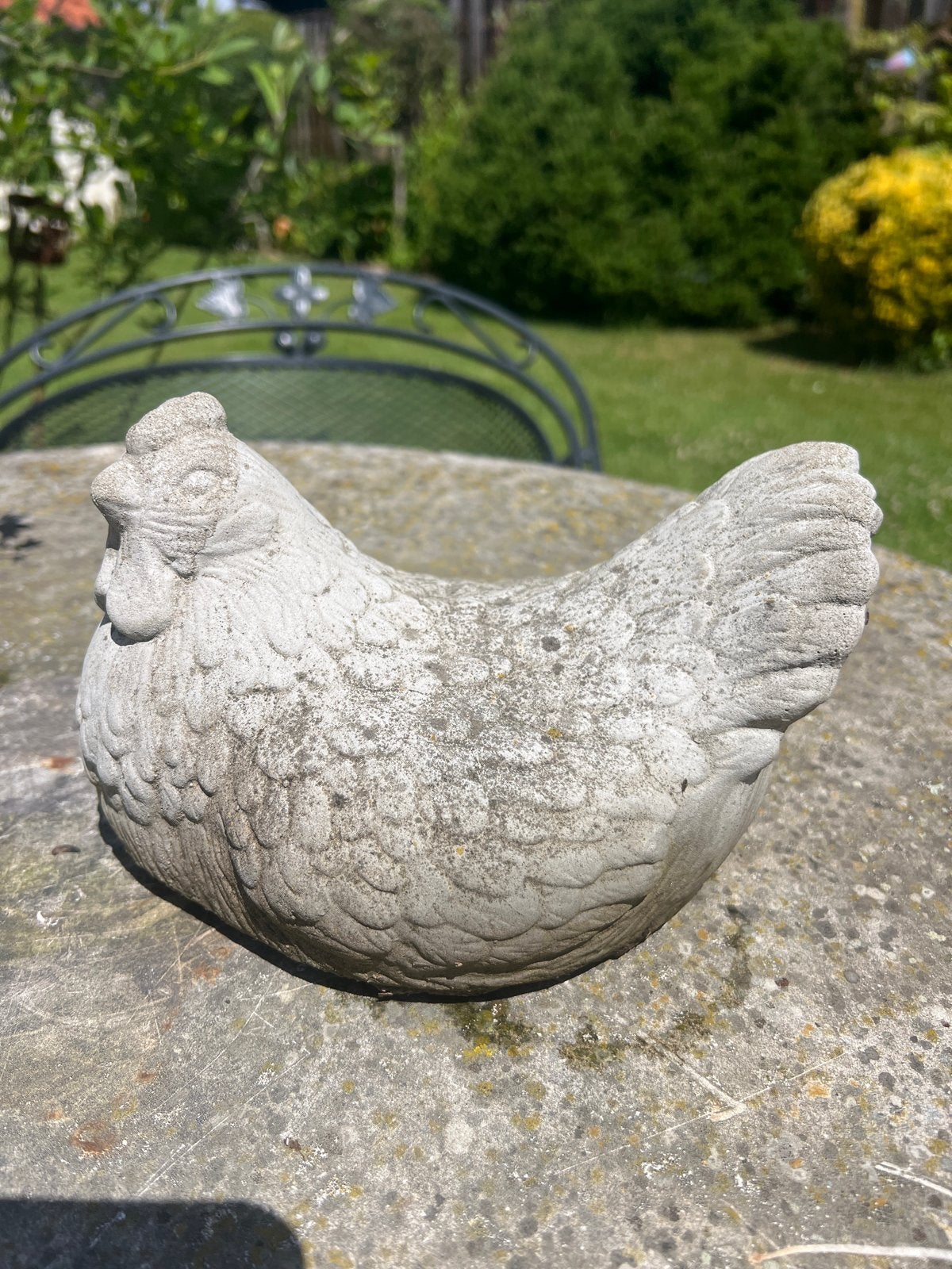 Betonnen kip tuindecoratie, Tuin en Terras, Ophalen of Verzenden, Gebruikt, Beton, Dierenbeeld