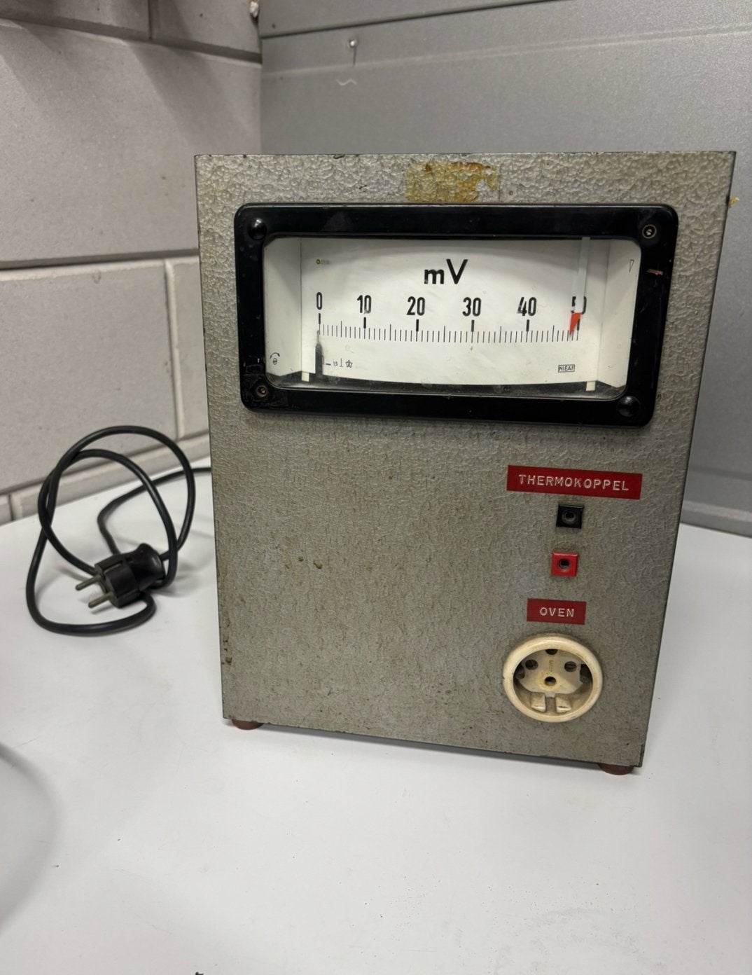 analoge millivoltmeter,temperatuurmeter met een thermokoppel, Ophalen of Verzenden, Gebruikt, Elektriciteit