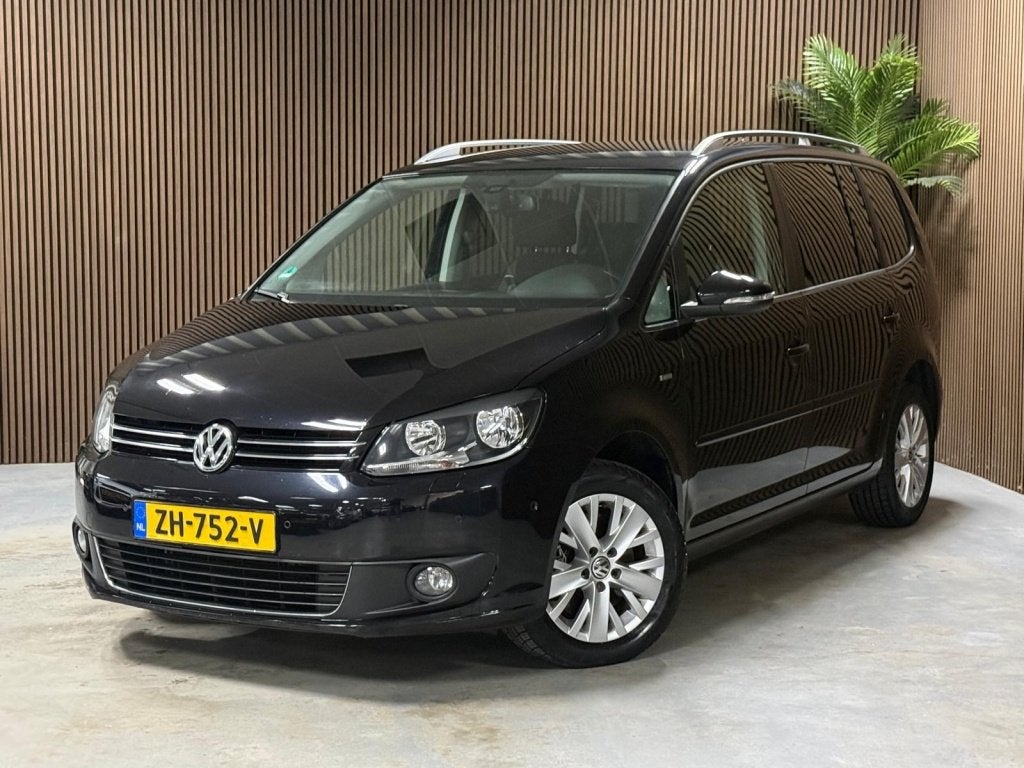 Volkswagen Touran 1.4 TSI Comfortline (bj 2014), Auto's, Voorwielaandrijving, Euro 5, 15 km/l, Zwart