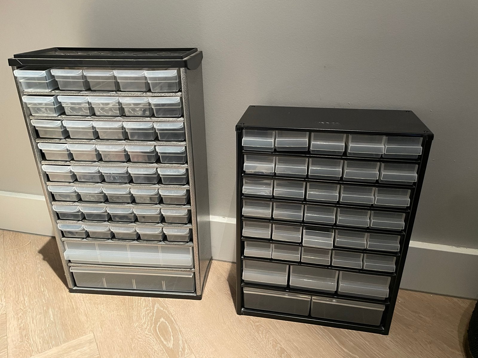 2x Opbergkastjes met 42 en 35 lades - Ideaal voor hobby