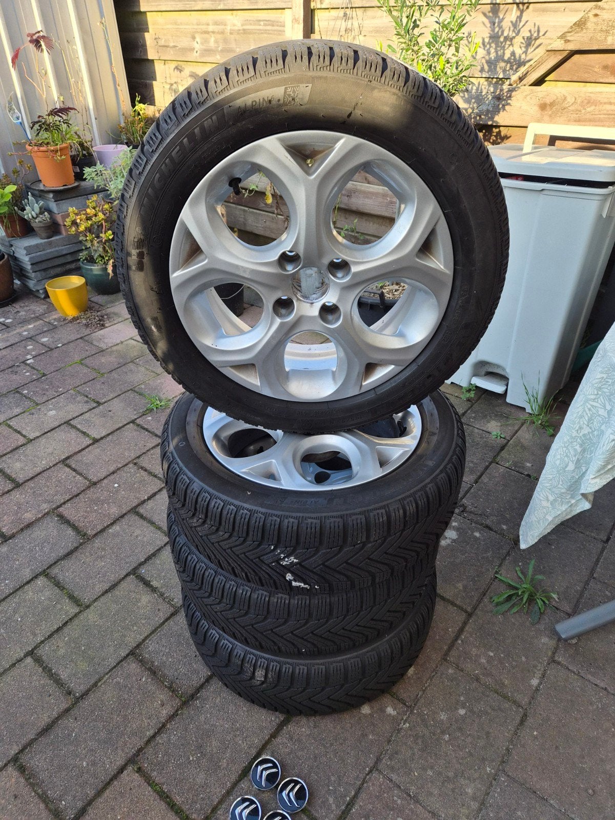 Lichtmetalen velgen '16 met winterbanden,Citroën,Peugeot., Ophalen, Zo goed als nieuw