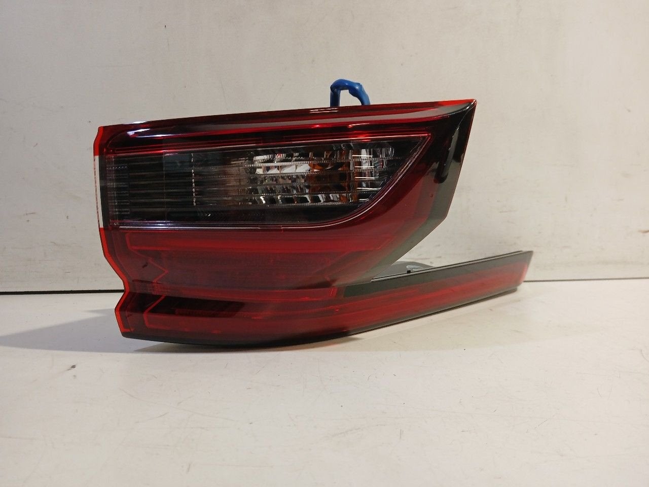 Achterlicht links buiten Nissan Qashqai, Auto-onderdelen, Verlichting, Nissan, Gebruikt, Herkomst onderdeel bekend, 12 maanden garantie