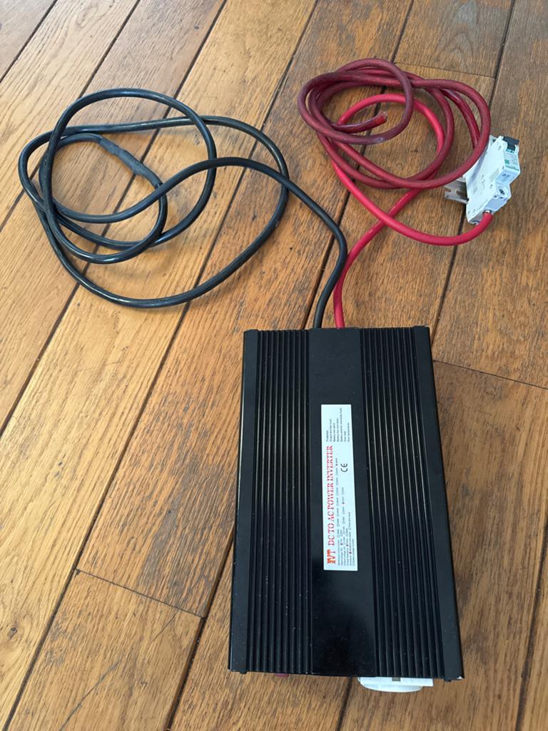 IVT Zuivere Sinus Omvormer 800W/1600W met Aardlekschakelaar, Ophalen of Verzenden, Zo goed als nieuw