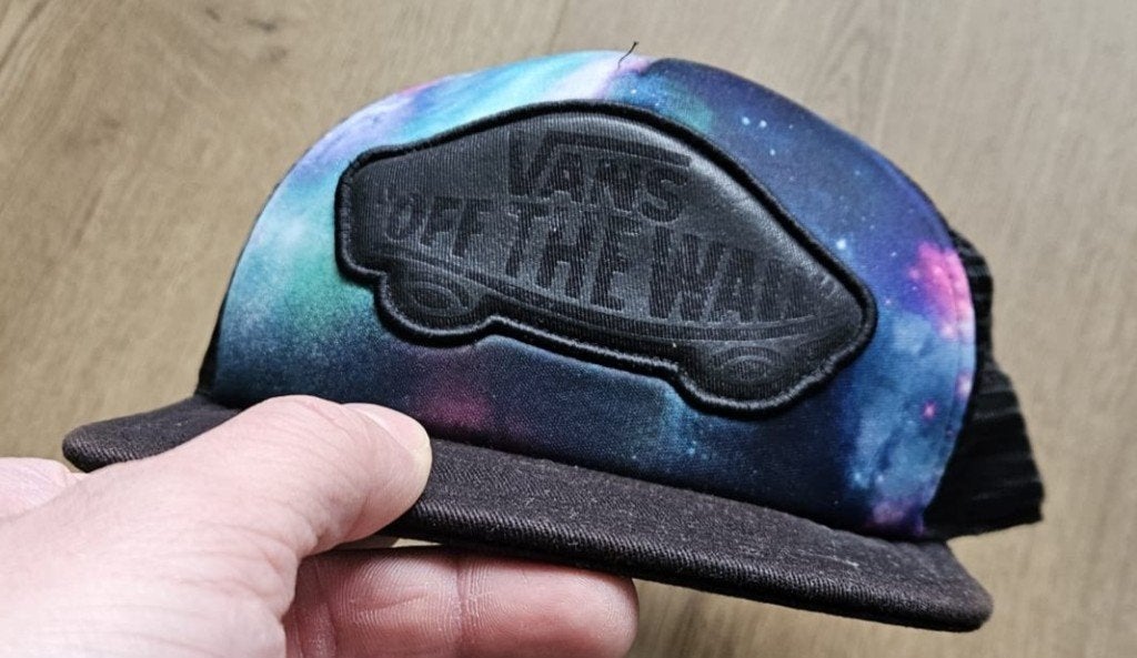 Vans 'Off The Wall' Trucker Pet - Galaxy Print, Kleding | Heren, Hoeden en Petten, Pet, Vans, Gedragen, One size fits all