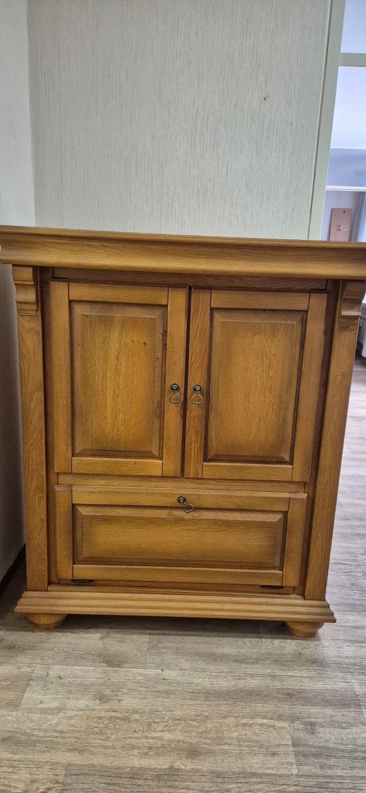 Eiken kastje - 135x110x60 cm, Ophalen, Gebruikt