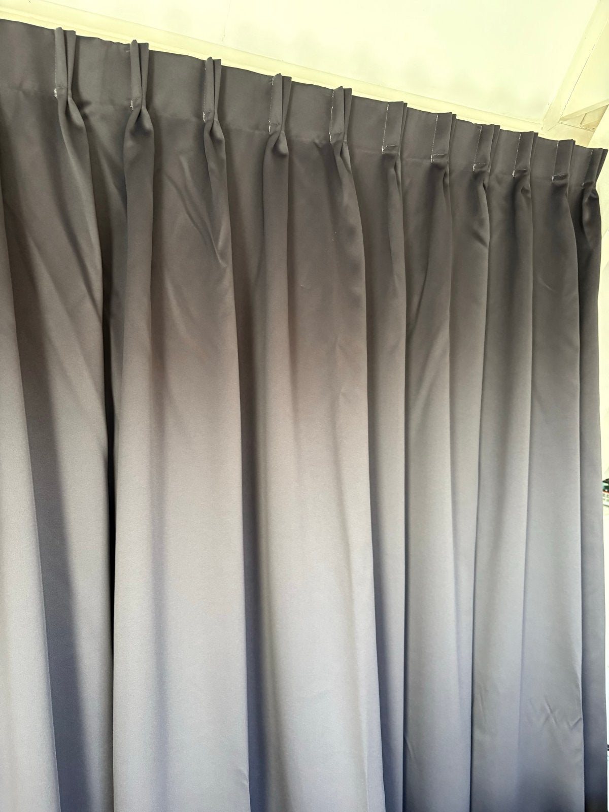 Nieuw Donkerblauw Verduisterend Gordijn 230x241 cm, Huis en Inrichting, Stoffering | Gordijnen en Lamellen, Isolerend, Blauw, Nieuw