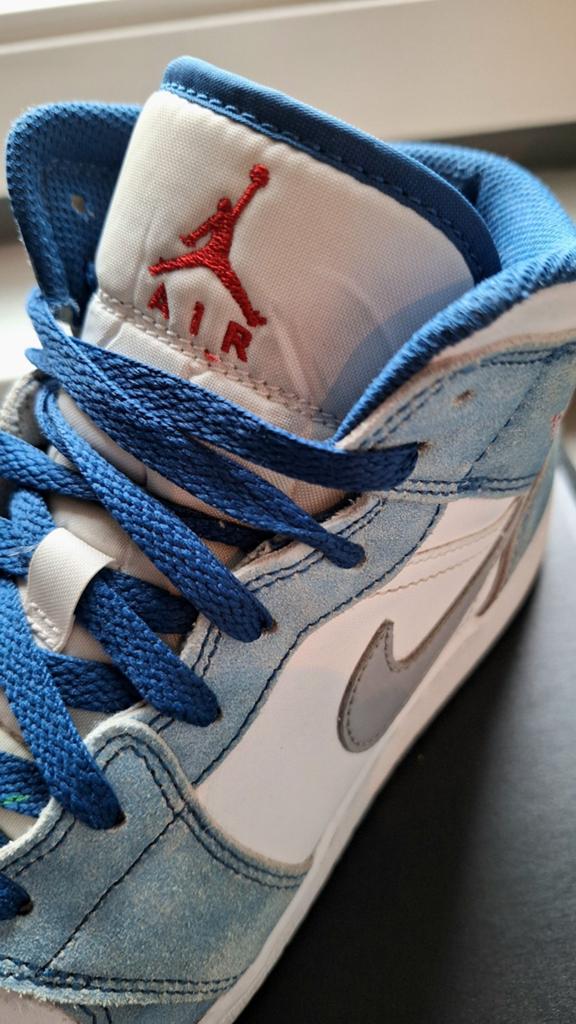 Jordan 1 Mid SE French Blue Light Steel (GS) maat 40, Gebruikt, Jongen of Meisje, Schoenen, Ophalen of Verzenden