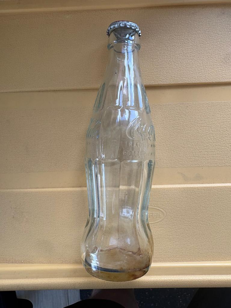 (1) Coca-Cola glazen contourfles 20 cl / 6 oz kroonkurk, Verzenden, Zo goed als nieuw, Frisdrankglas