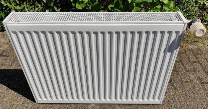 2 radiatoren type 22 met thermostaat, Ophalen, 30 tot 80 cm, 500 tot 800 watt, Radiator