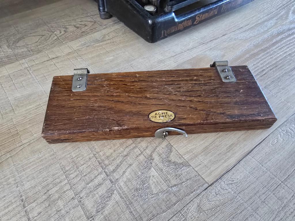 Vintage Acme eiken (stropdas) pers -originele spanner, Brits, Antiek en Kunst, Antiek | Gereedschap en Instrumenten, Ophalen of Verzenden