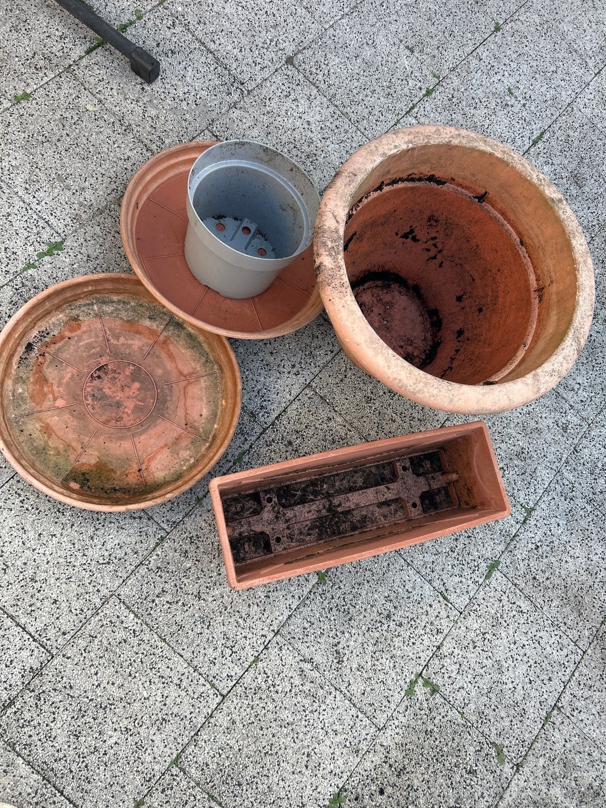 Diverse gebruikte bloempotten en schotels, Gebruikt, 40 cm of meer, Rond, Binnen